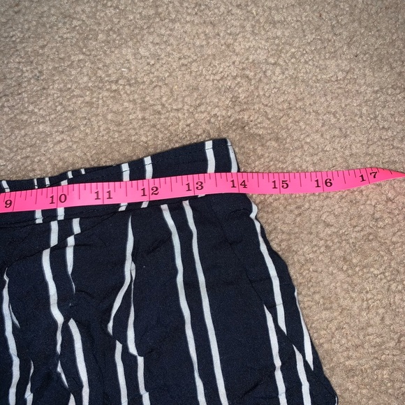 Blue shorts - Picture 4 of 5